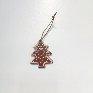 Stromeček malovaný dřevěný 4,5x5,5cm