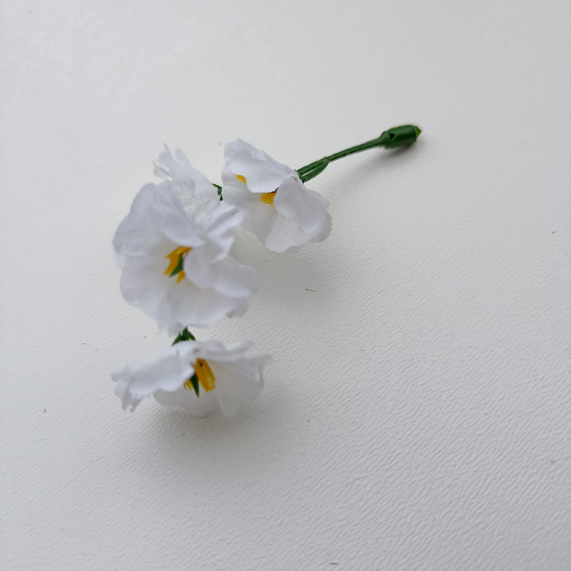 Větvička 4 bílých květů- látková 7,5cm-1ks