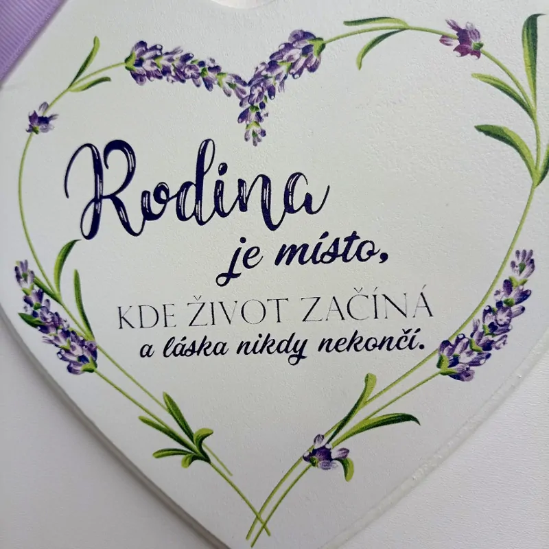 Krásná dekorace na zavěšení s textem -levandule 17x20cm