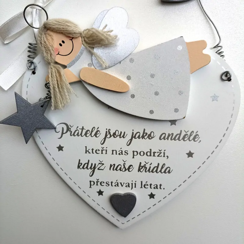 Krásná dekorace na zavěšení s textem - Anděl 14x19cm