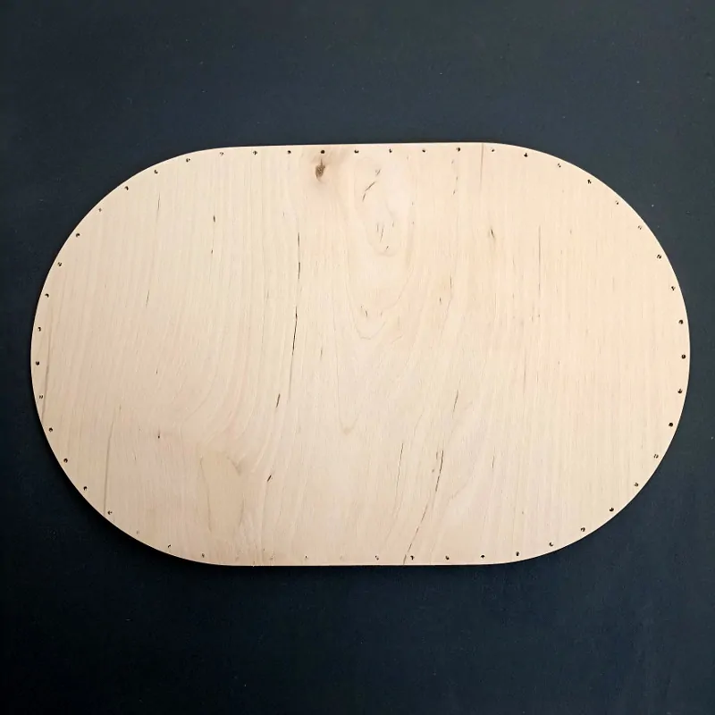 Dno s vadou na kráse – ovál 44x28cm – překližka-51dírek