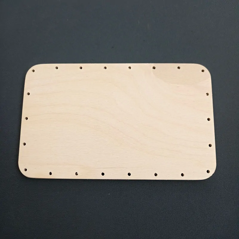Dno s vadou na kráse – obdelník 18x11cm – překližka-22dírek