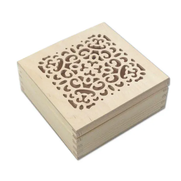 Krabička 15x15cm vyřezávaná