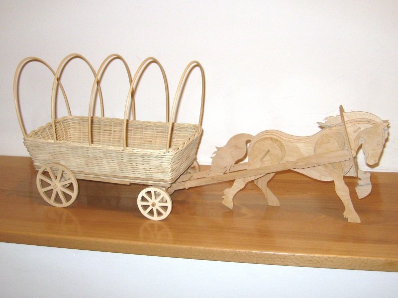 Koník s vozem 57x17x20 cm
